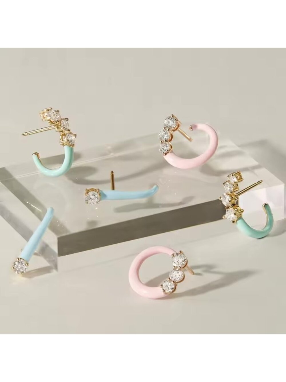 BEA BONGIASCA Full Spectrum Squiggle-design 9ct yellow gold and enamel ring